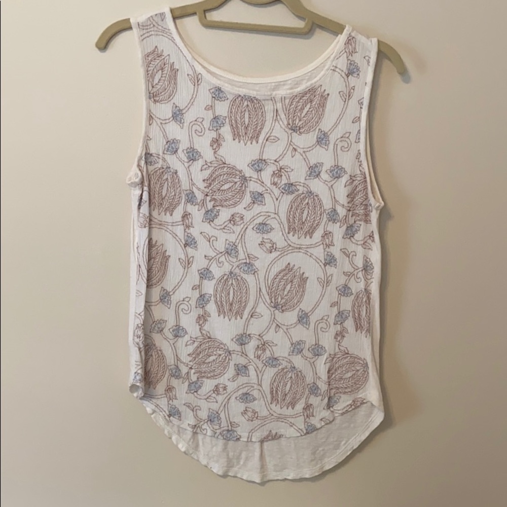Patterned woven loft tank